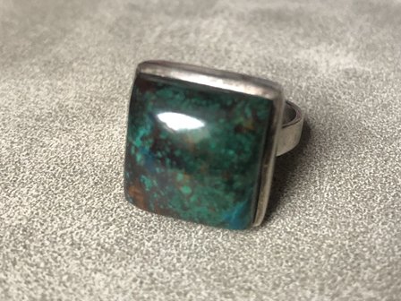 Vierkante zilveren ring van chrysocolla, maat 17,5