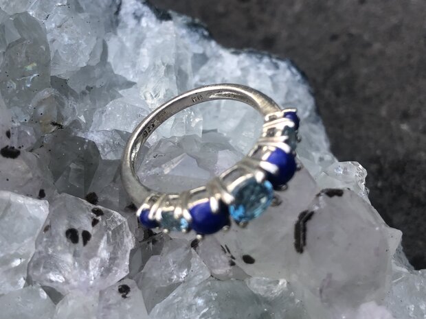 Stevige 925 ring met topaas en lapis lazuli, maat 16